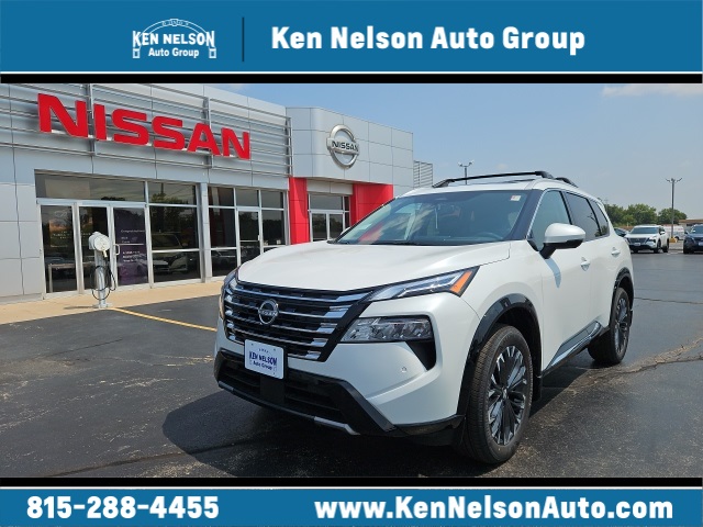 2025 Nissan Rogue Platinum's photo