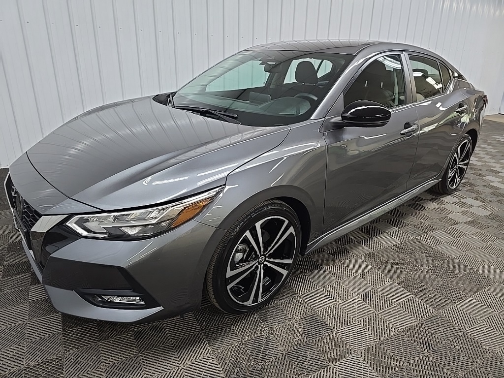2021 Nissan Sentra SR photo 8