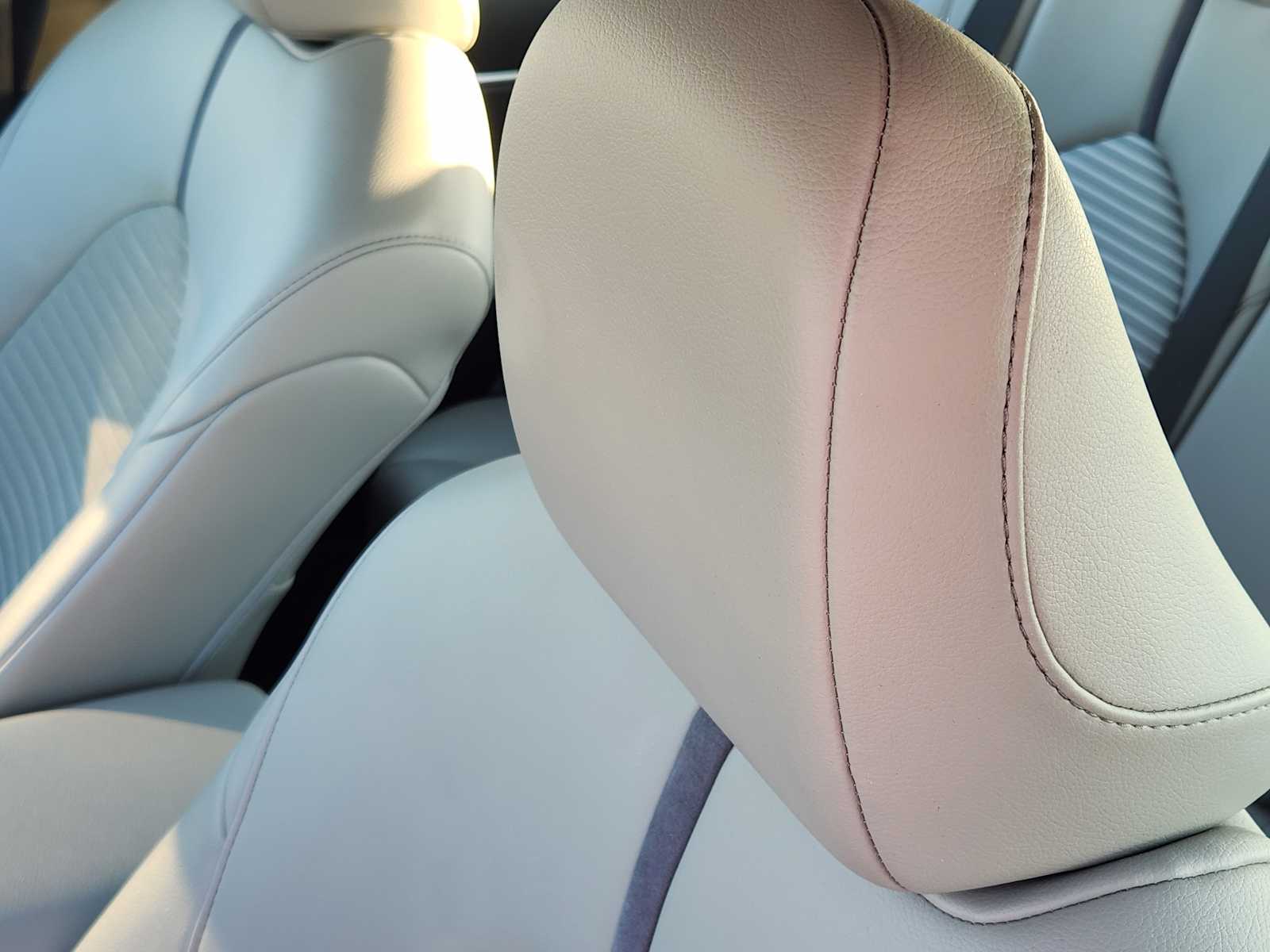 2023 Toyota Camry SE photo 13