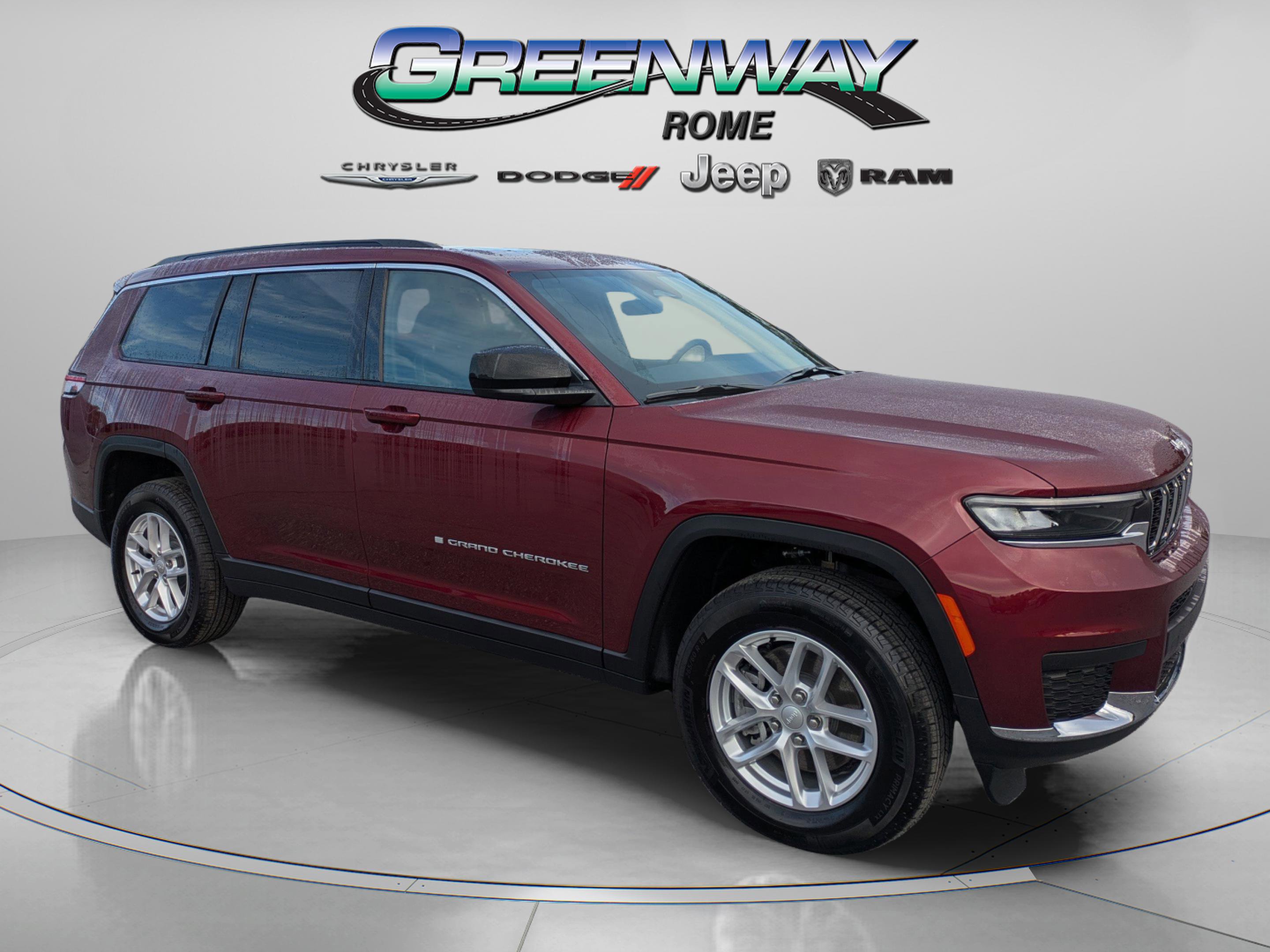 2025 Jeep Grand Cherokee L Laredo's photo