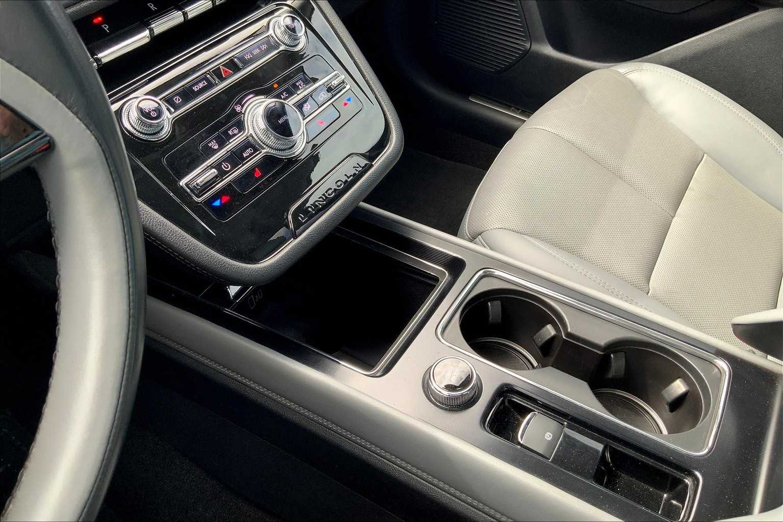 2022 Lincoln Corsair Grand Touring photo 13