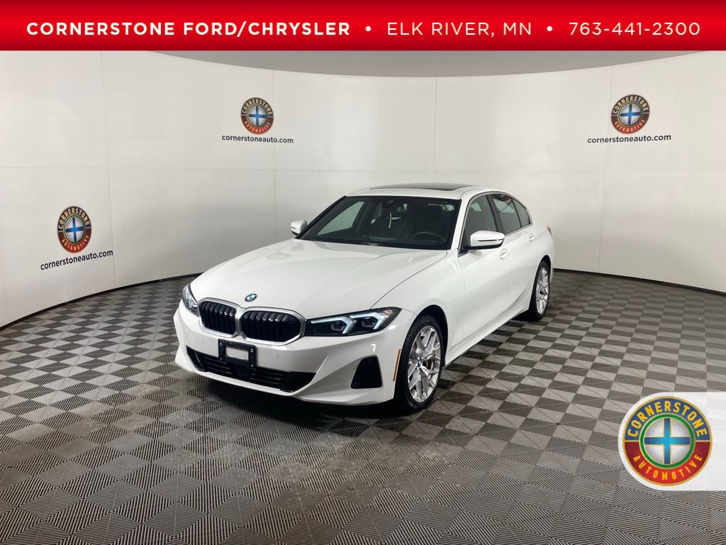 2025 BMW 3 Series 330i's photo