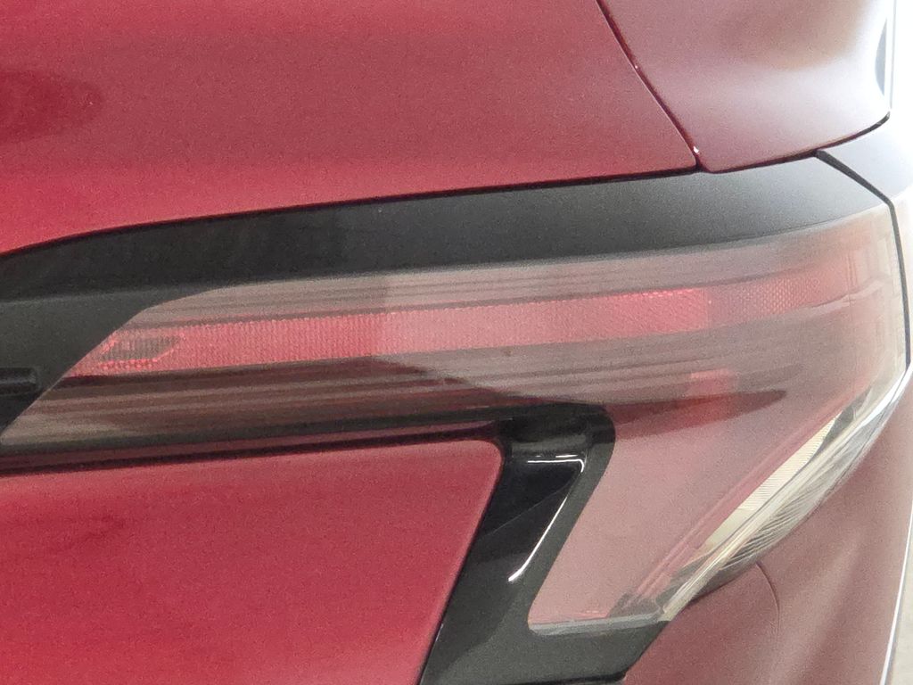 2023 Toyota Sienna XLE photo 13