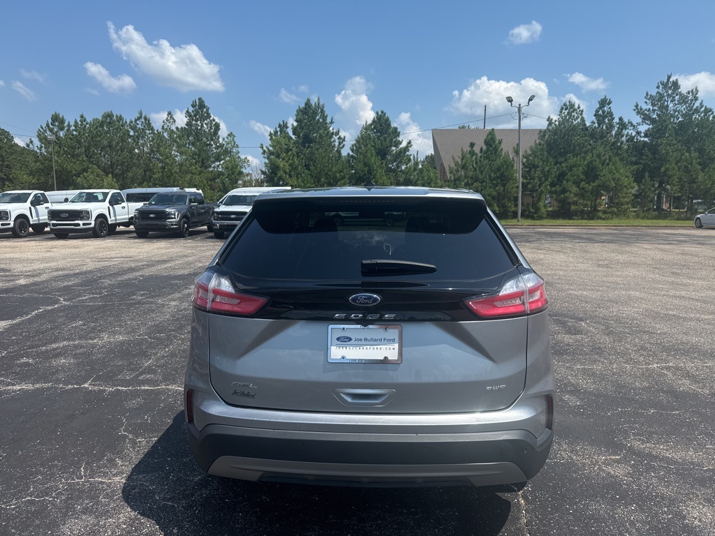 2024 Ford Edge SEL photo 17