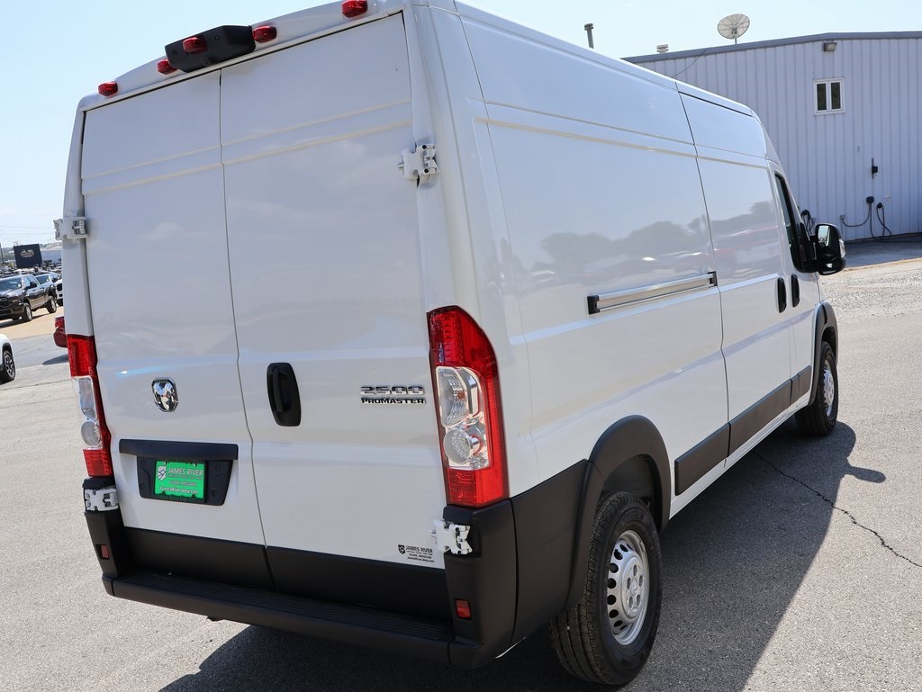 2025 Ram ProMaster 2500 photo 5