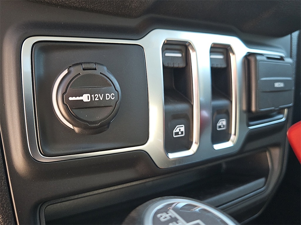 2025 Jeep Wrangler Sport photo 11