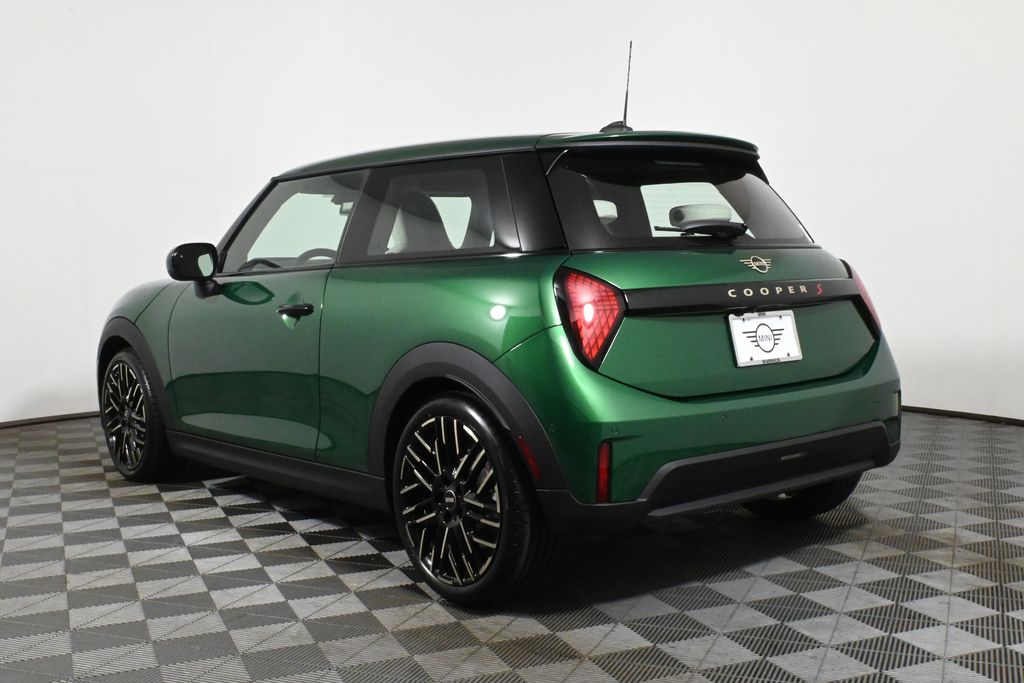2025 Mini Cooper S photo 4