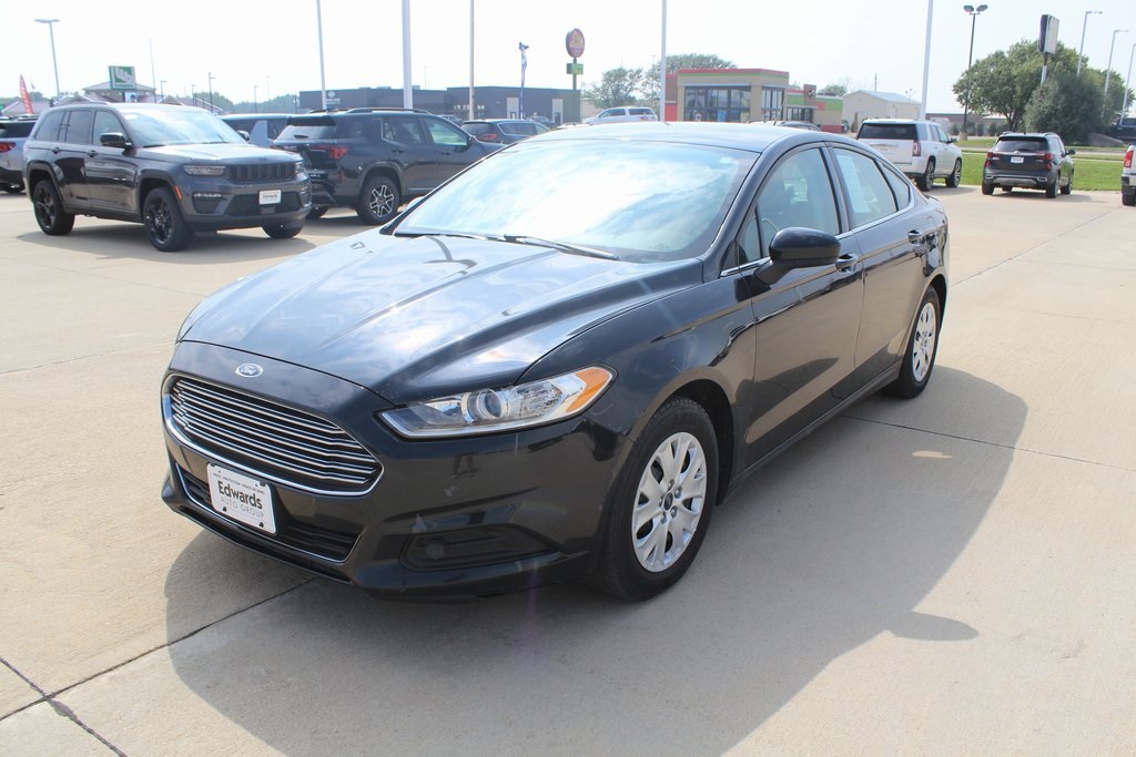 2014 Ford Fusion S photo 7