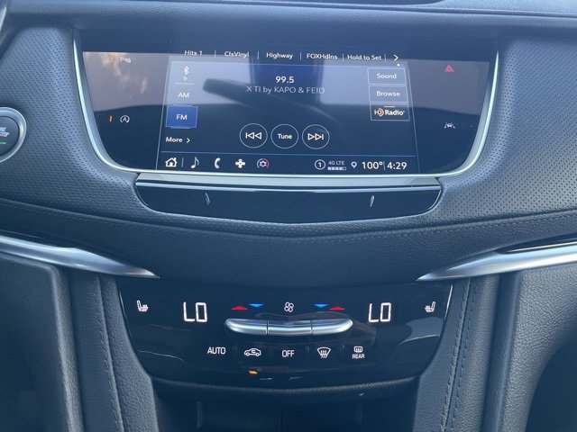 2025 Cadillac XT6 Luxury photo 17