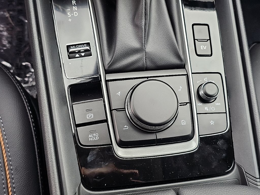 2025 Mazda CX-50 Premium photo 28