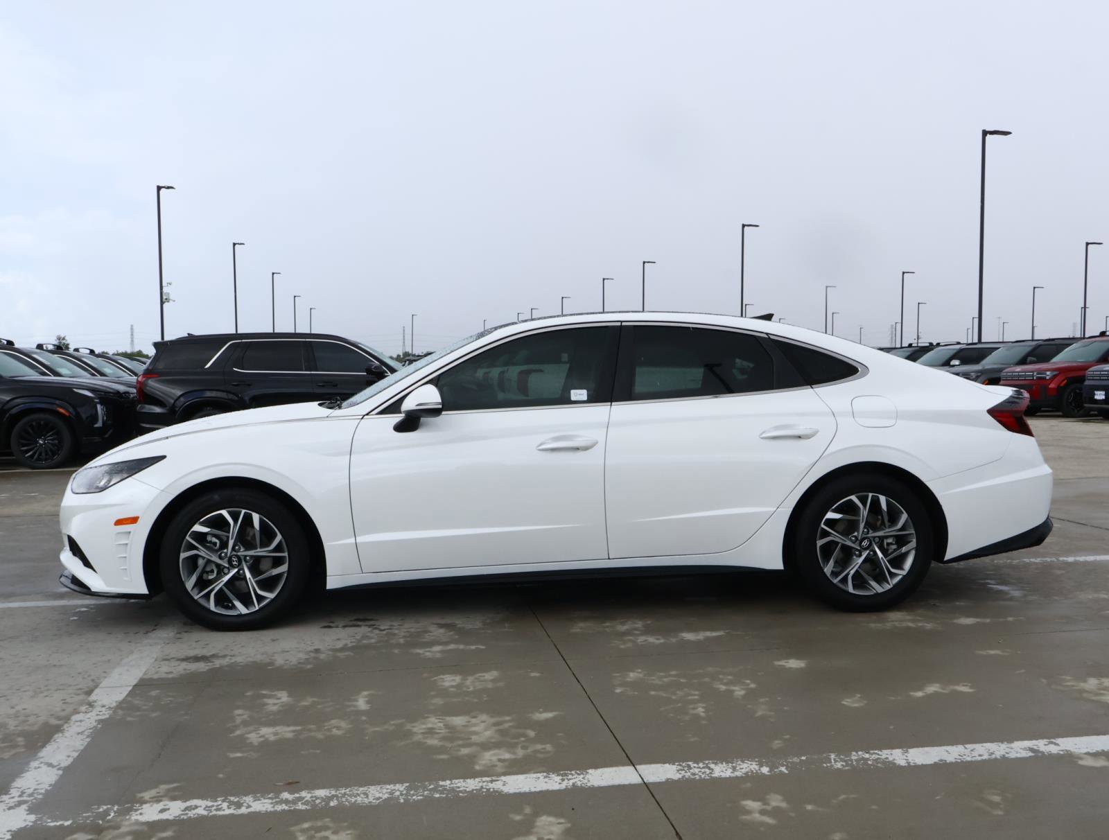 2022 Hyundai Sonata SEL photo 2