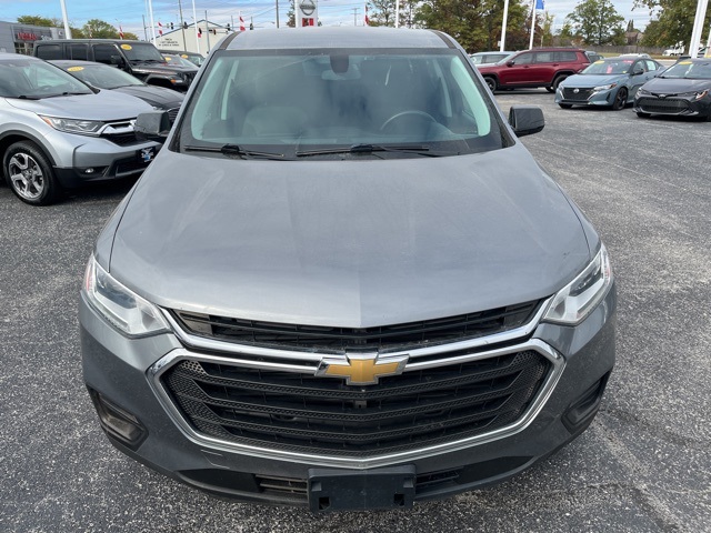 2019 Chevrolet Traverse LS photo 2