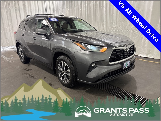 2021 Toyota Highlander XLE's photo