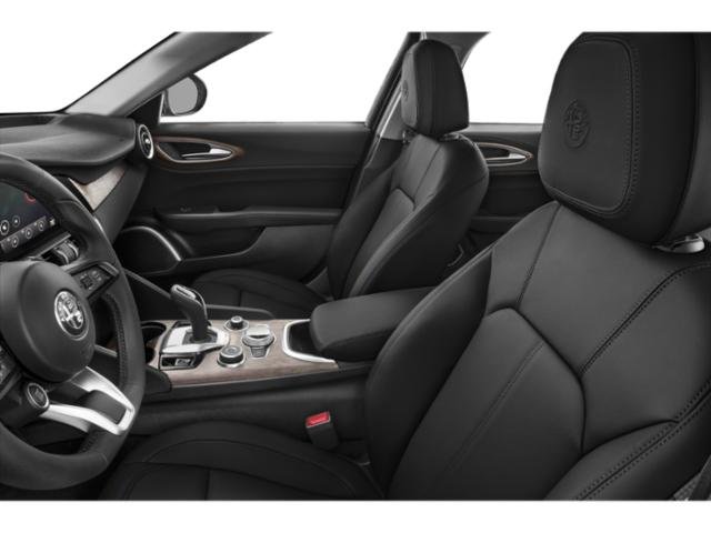2022 Alfa Romeo Giulia Ti photo 8
