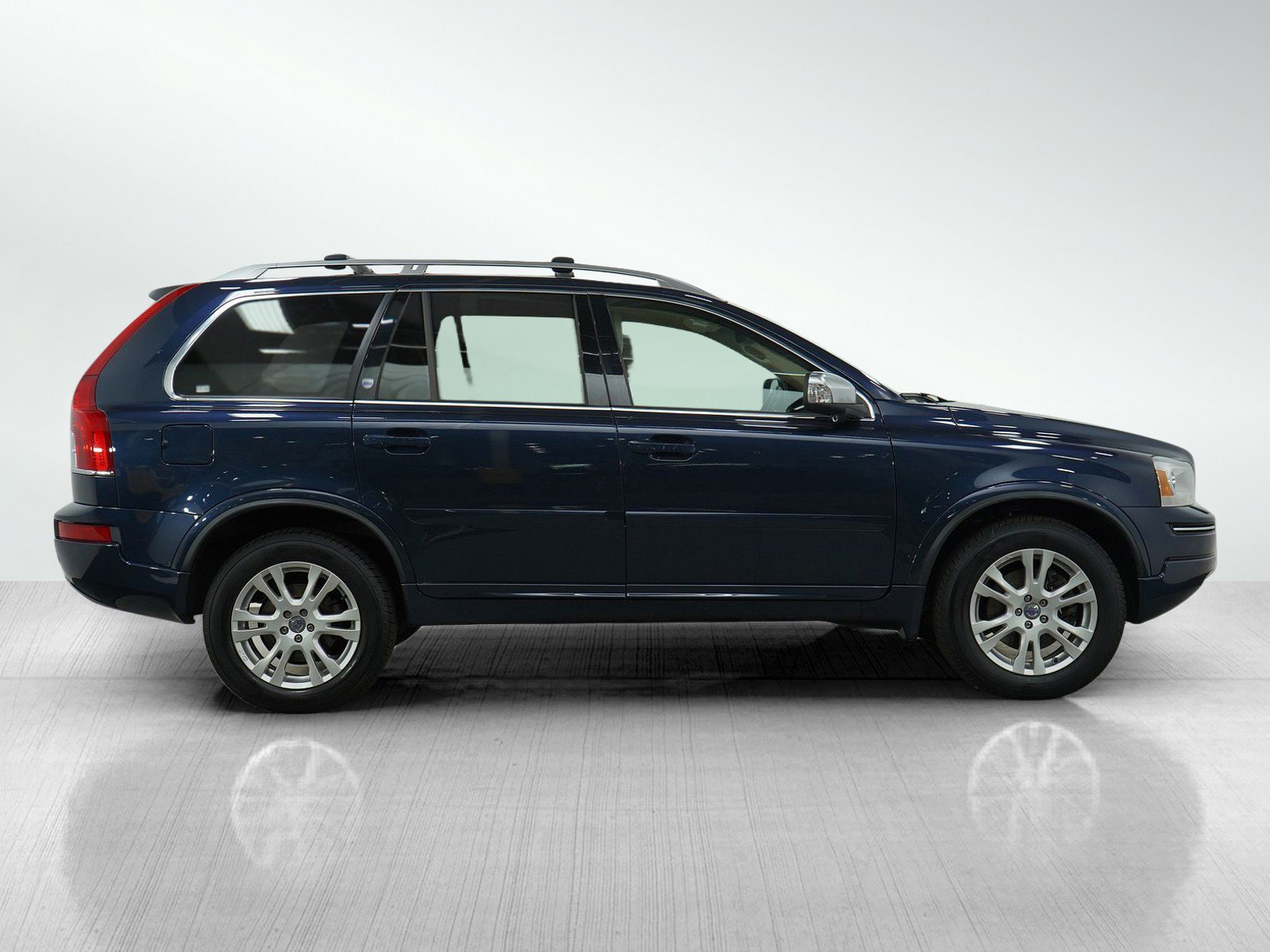 Used 2014 Volvo XC90 3.2 with VIN YV4952CZ8E1684101 for sale in Hopkins, Minnesota