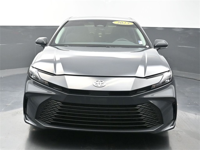 2025 Toyota Camry LE photo 2