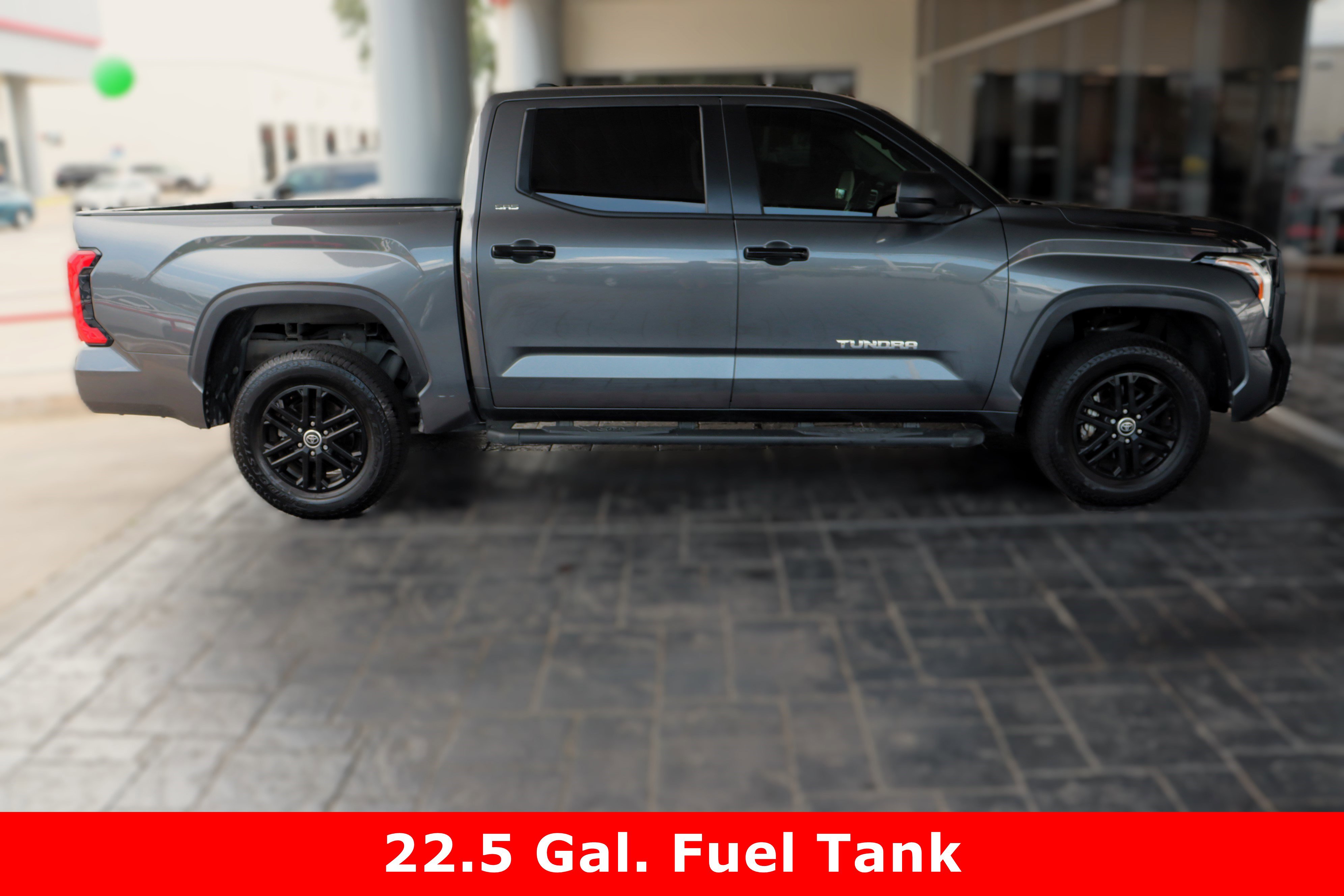 2024 Toyota Tundra SR5 CrewMax photo 9