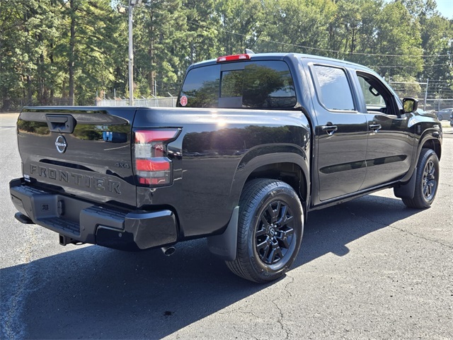 2026 Nissan Frontier Crew Cab SV photo 3