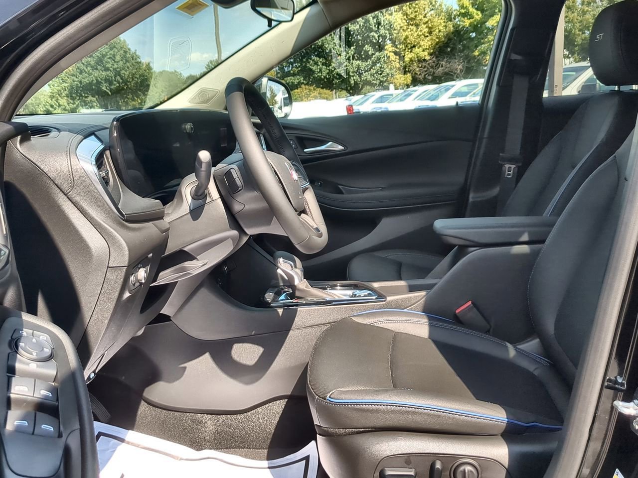2026 Buick Encore GX Sport Touring photo 18