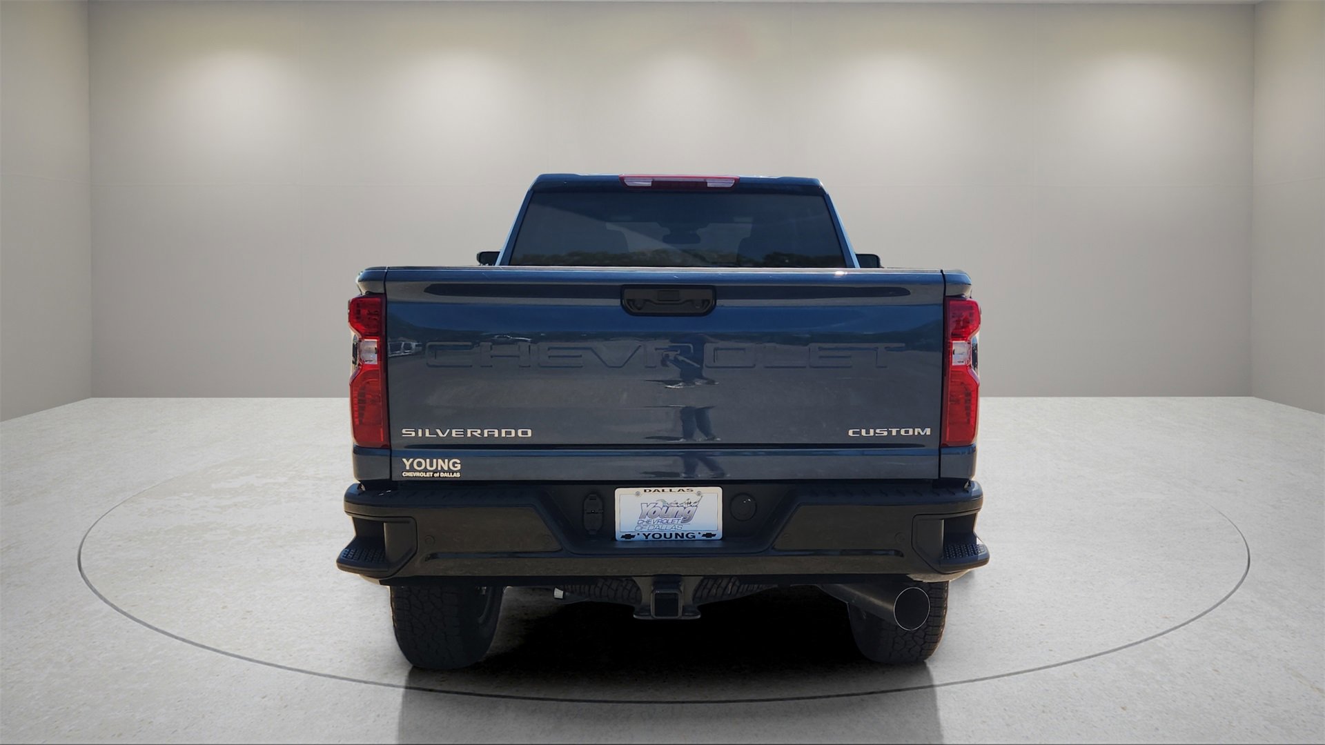 2025 Chevrolet Silverado 2500HD Custom photo 4