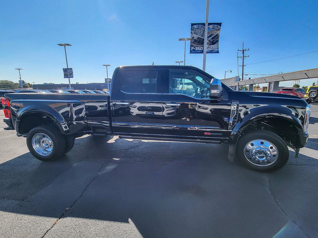2025 FORD F-450 - Image 10