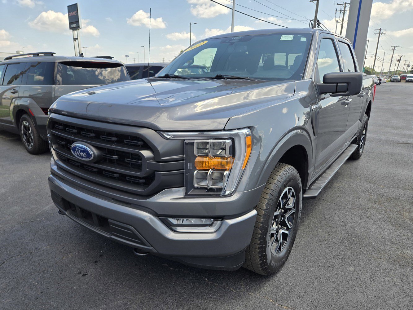 2022 Ford F-150 XLT photo 4