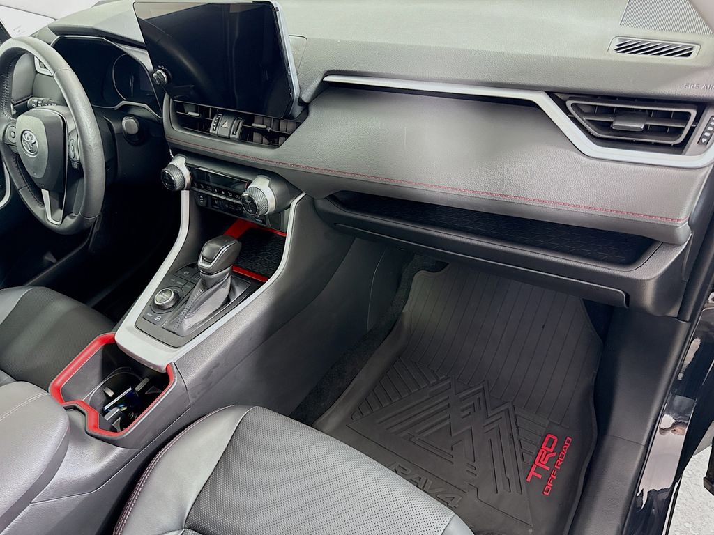 2024 Toyota RAV4 TRD Off-Road photo 29