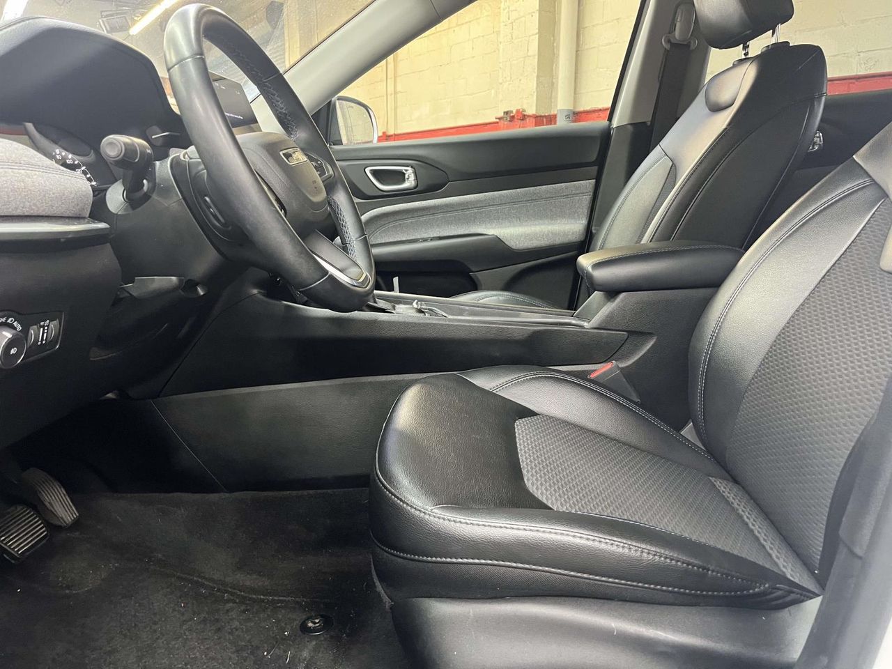 2022 Jeep Compass Latitude photo 16