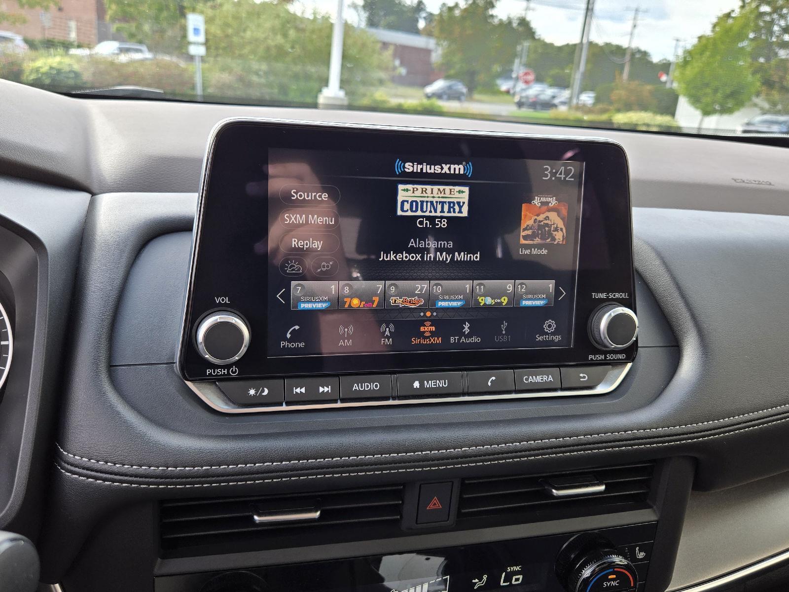 2023 Nissan Rogue SV photo 25
