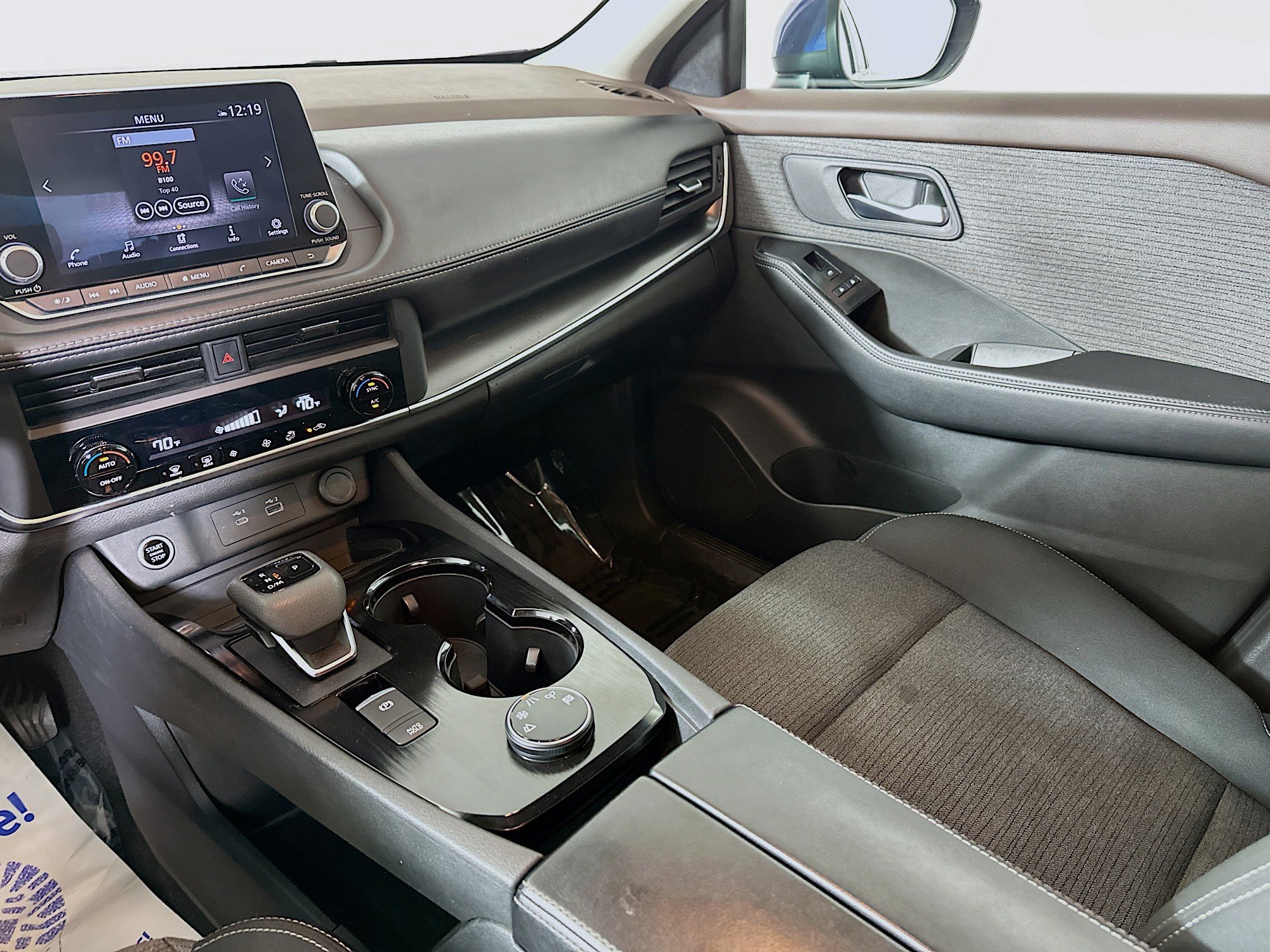 2023 Nissan Rogue SV photo 21