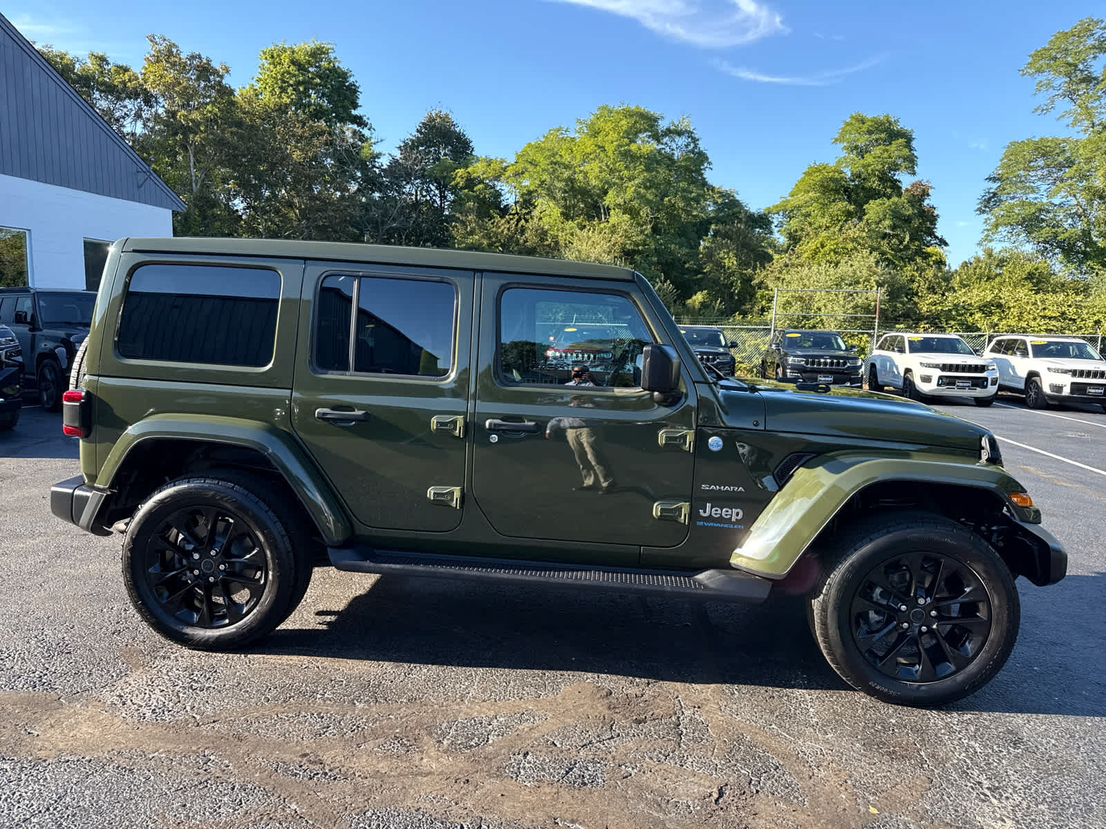 2024 Jeep Wrangler 4xe Sahara photo 2
