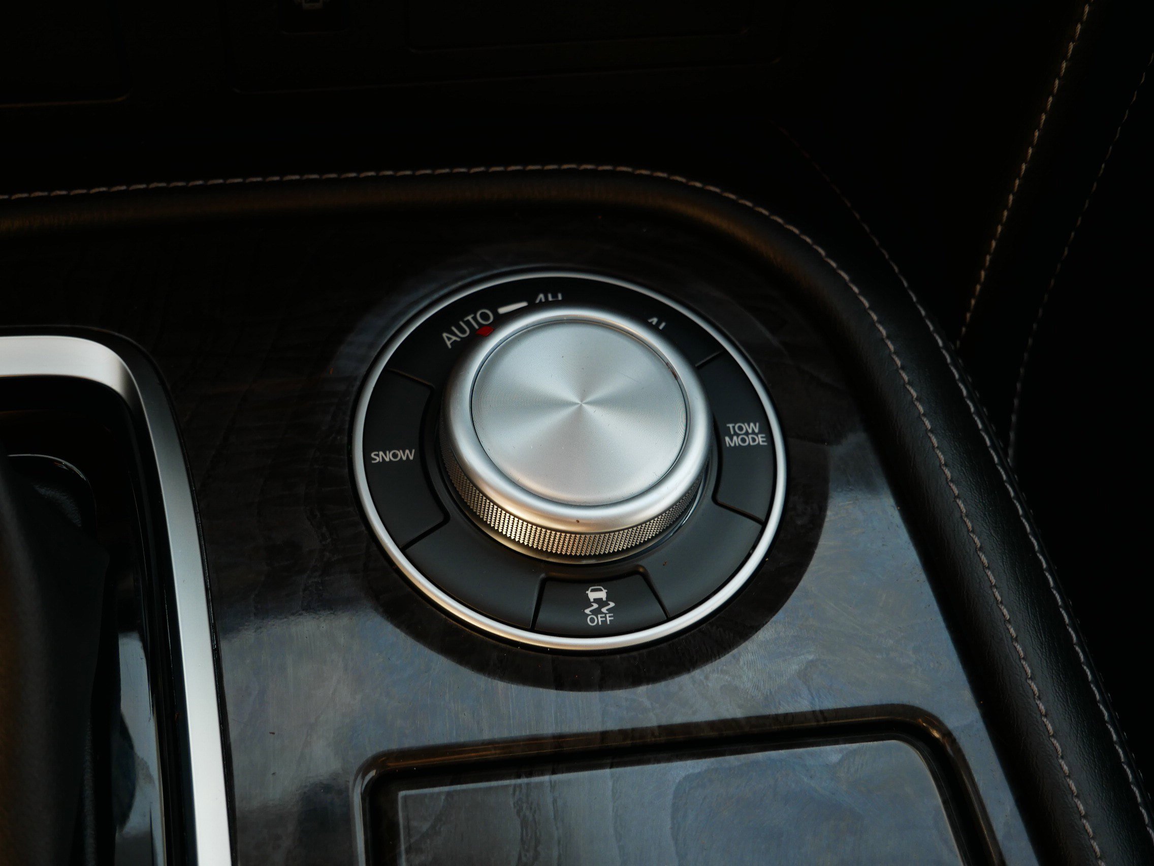 2024 Infiniti QX80 Luxe photo 31