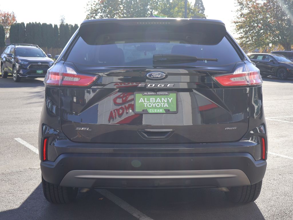 2021 Ford Edge SEL photo 3