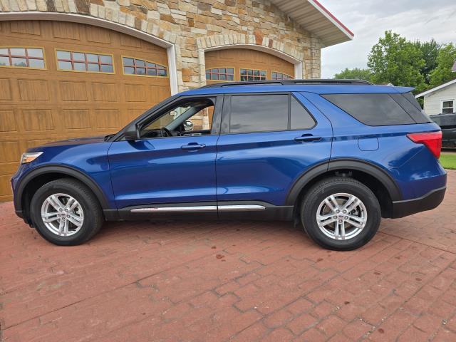 2023 Ford Explorer XLT photo 6