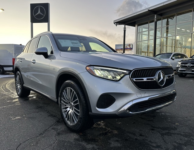 2026 Mercedes-Benz GLC Base's photo