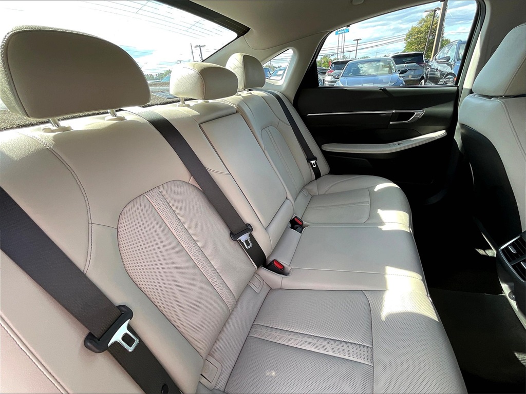 2022 Hyundai Sonata Hybrid Limited photo 15