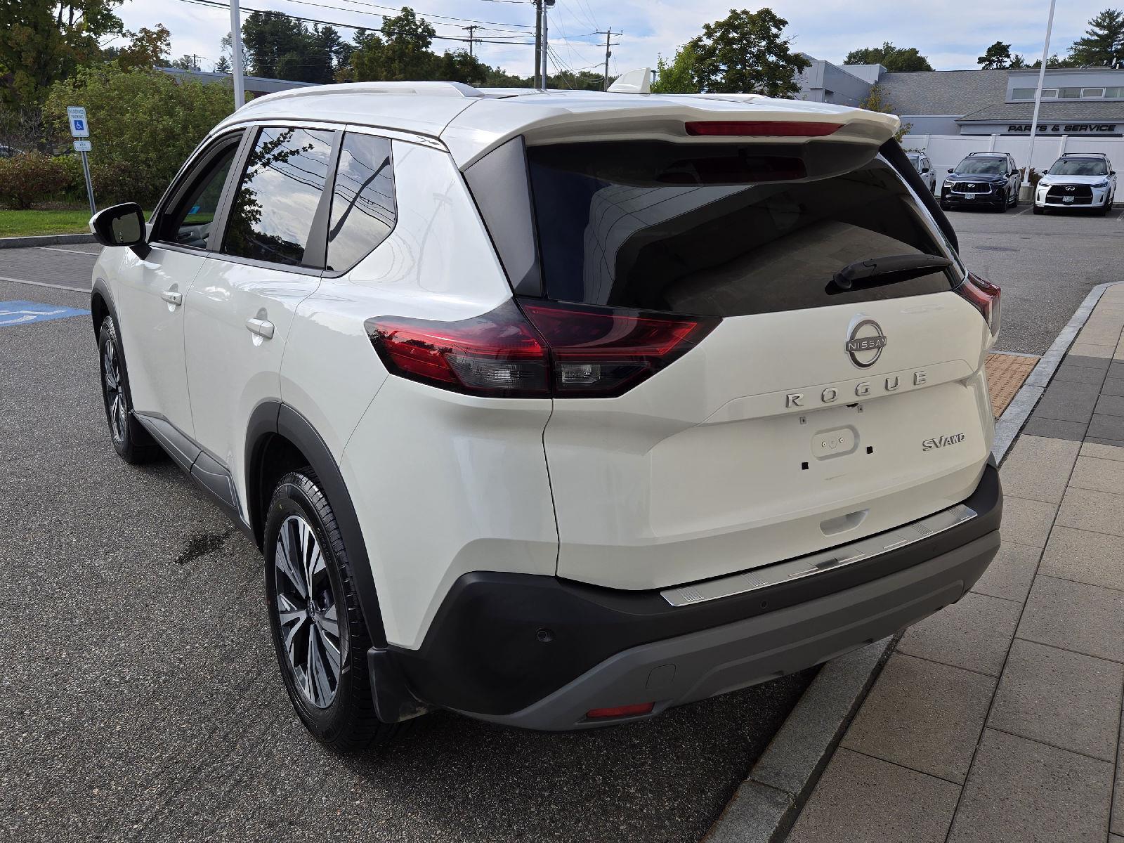 2023 Nissan Rogue SV photo 12