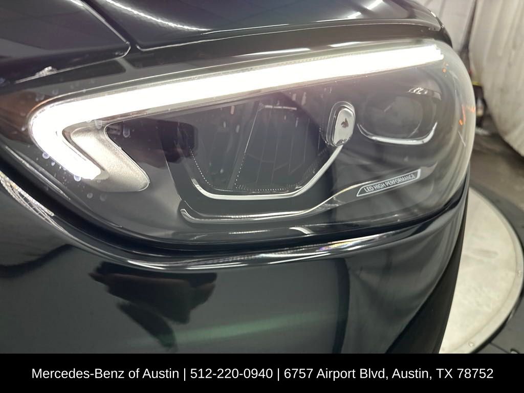 2025 Mercedes Benz C 300 photo 23