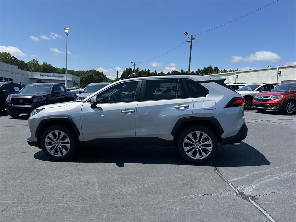 2021 Toyota RAV4 XLE Premium photo 23