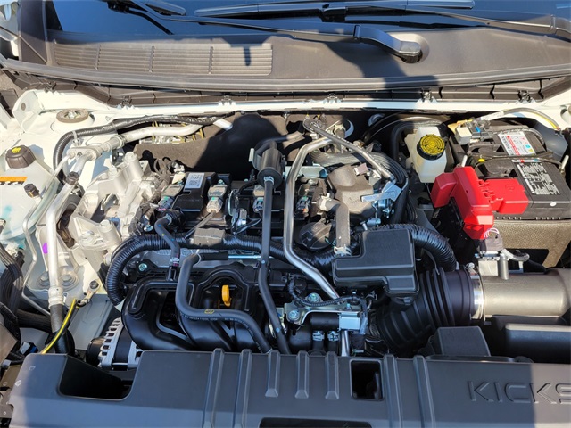 2025 Nissan Kicks SR photo 32