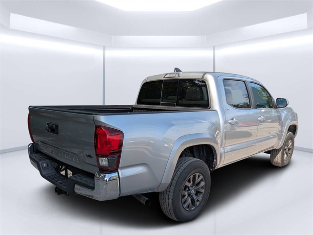 2021 Toyota Tacoma TRD Sport photo 3