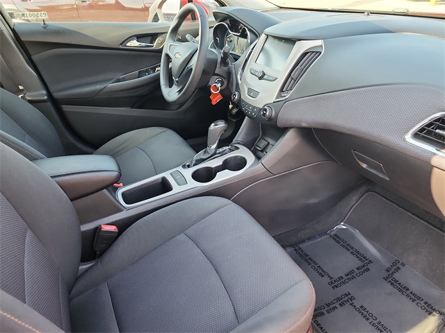 2018 Chevrolet Cruze LS photo 16