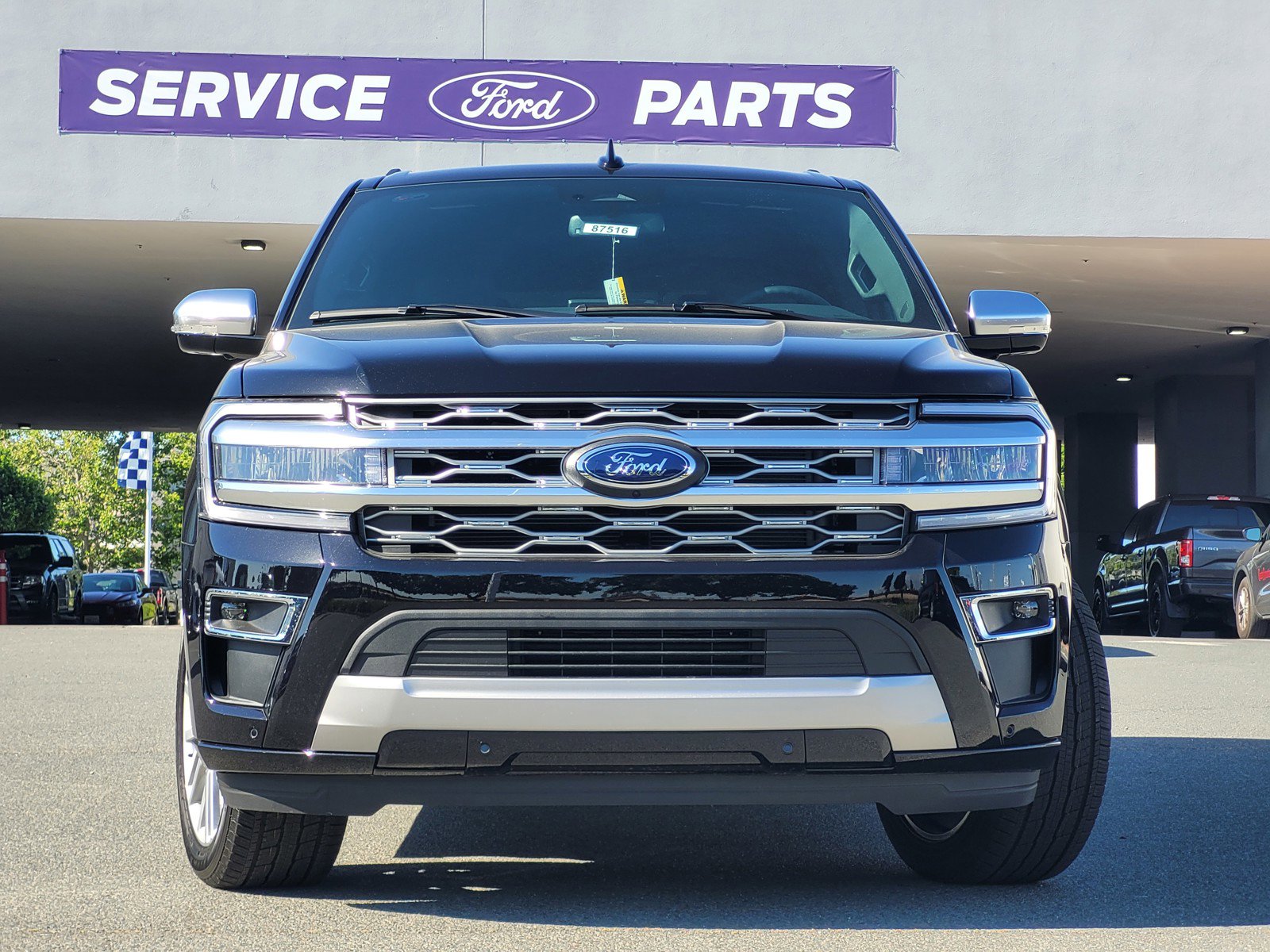 2024 Ford Expedition Platinum photo 2