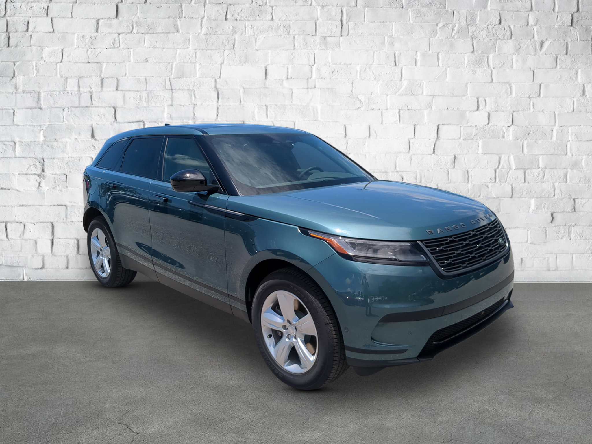 2026 Land Rover Range Rover Velar S photo 8