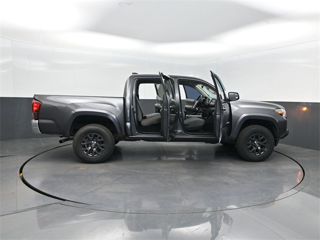 2022 Toyota Tacoma SR5 Double Cab photo 25