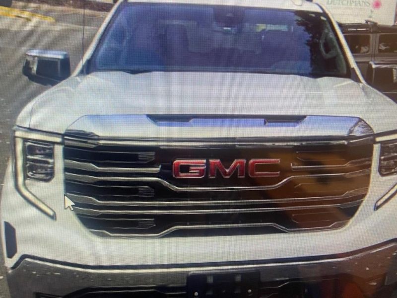 2023 Gmc Sierra 1500 SLT photo 3