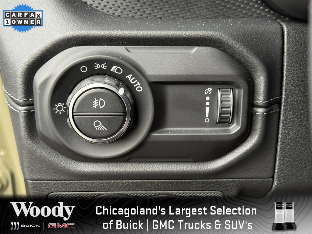 2025 JEEP GLADIATOR - Image 17