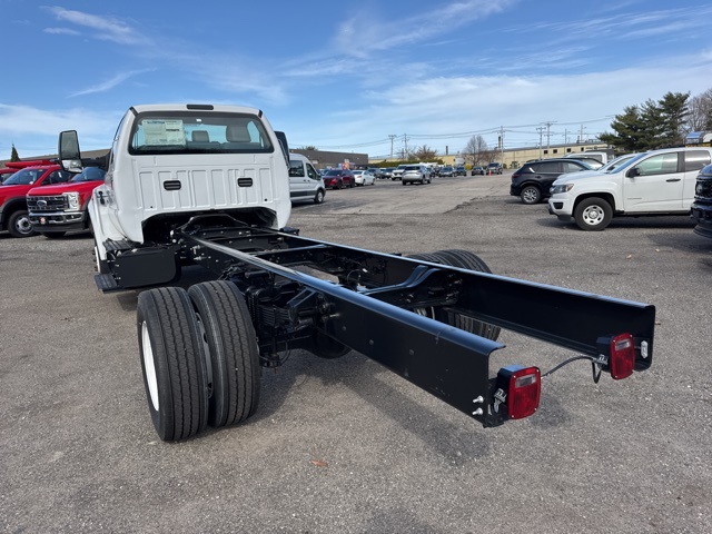 2024 Ford F-650 Base photo 3