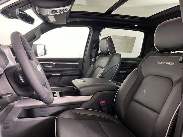 2025 Ram 1500 Laramie photo 3