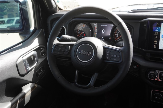 2025 Jeep Gladiator Sport photo 13